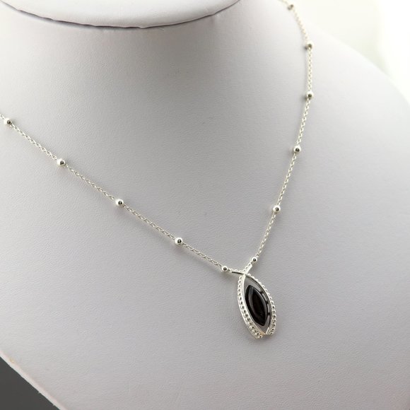 Sterling silver necklace with natural Baltic amber - Picture 8 of 11